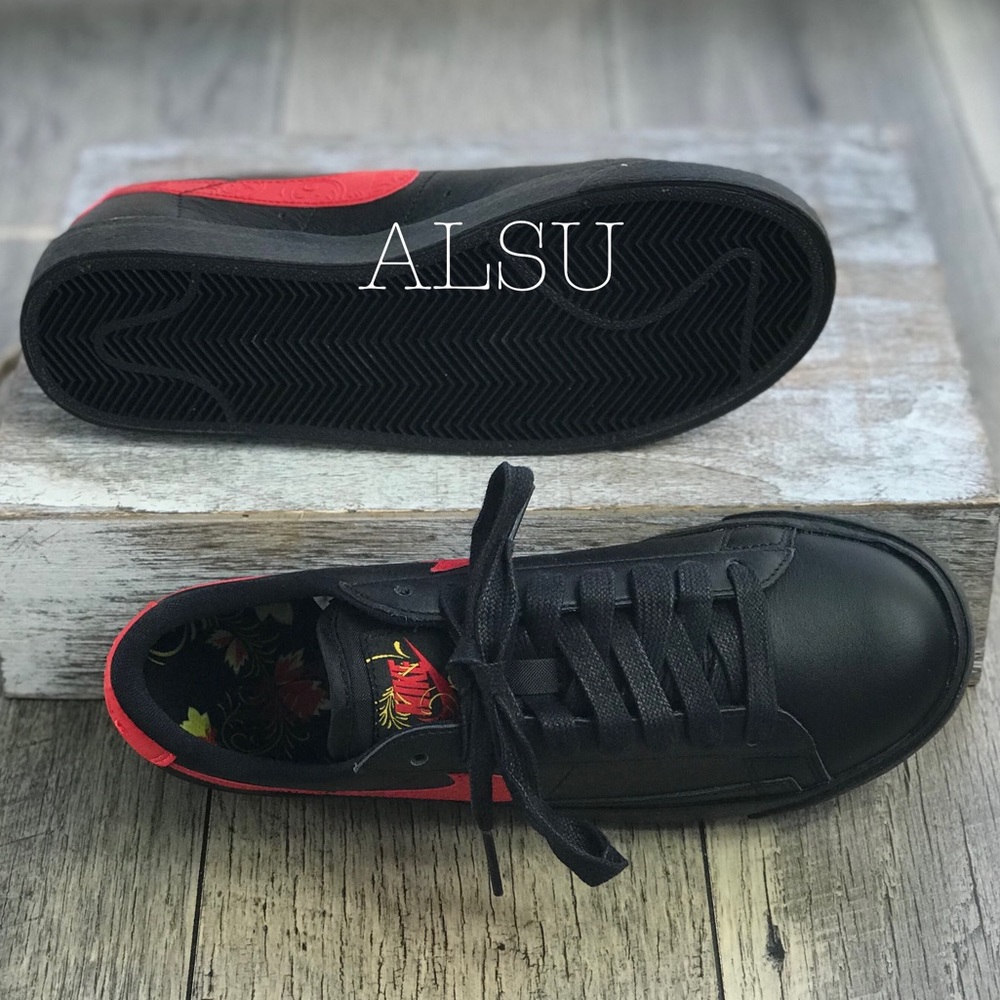 NWT Nike Blazer LowF Black University Red W AUTHEN - Picture 5 of 7